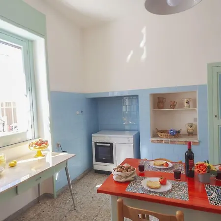 Holiday home Casa Mamma Rita - Family House Marina di Mancaversa